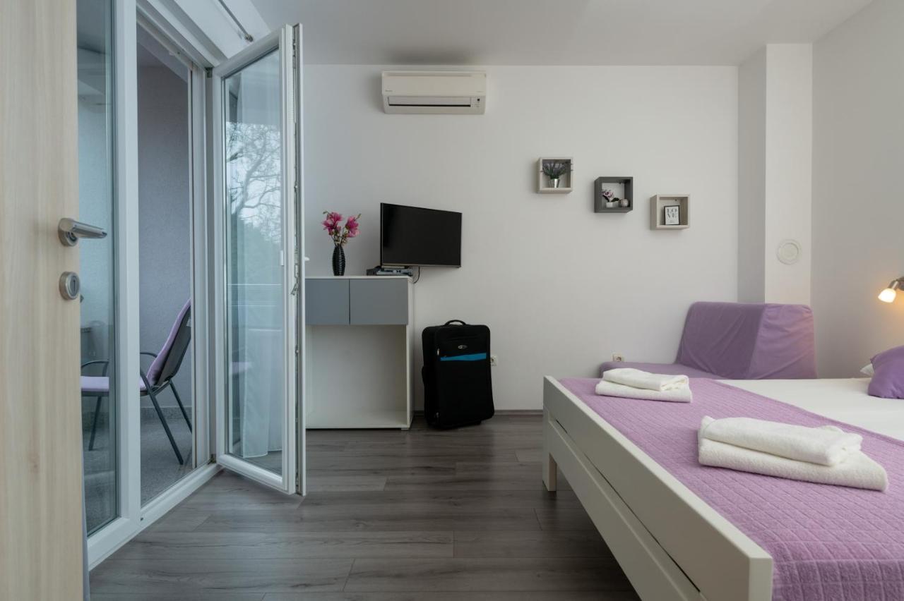 Apartments Greta & Ivona Pula Exterior photo