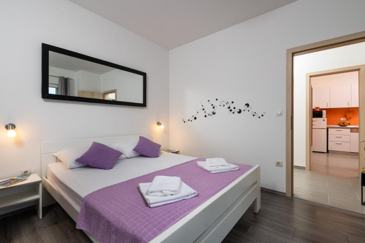 Apartments Greta & Ivona Pula Exterior photo