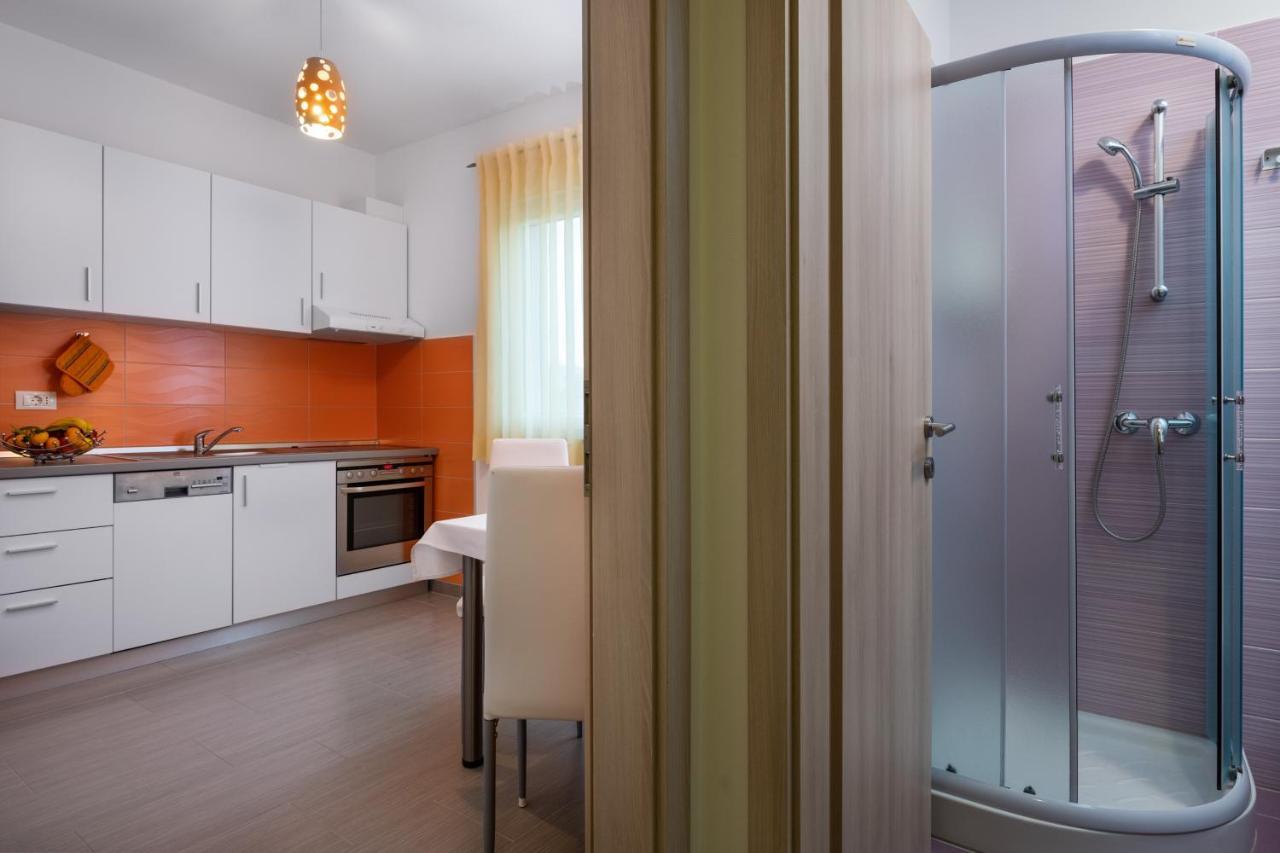 Apartments Greta & Ivona Pula Exterior photo