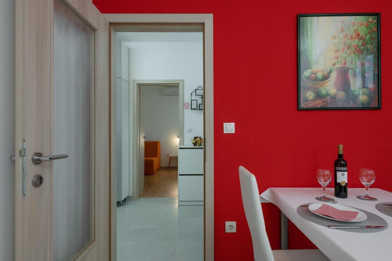 Apartments Greta & Ivona Pula Exterior photo