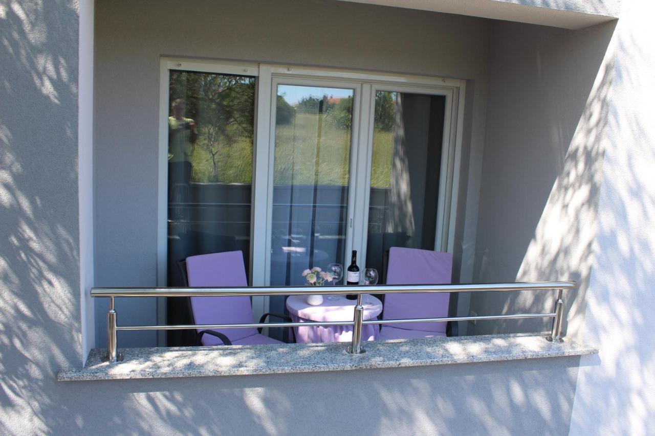 Apartments Greta & Ivona Pula Exterior photo